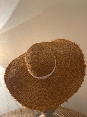 Wide-Brim Braided Straw Sun Hat in Brown with Beige Trim